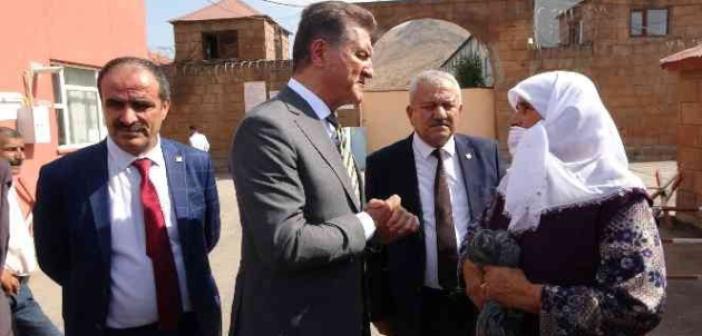 TDP Genel Başkanı Sarıgül, Muş’ta cezaevi önünden af çağrısında bulundu
