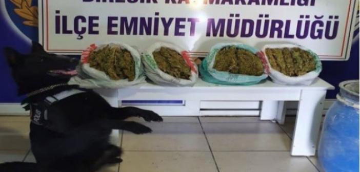 Narkotik köpeği ’Kyra’ 3 kilo 759 gram uyuşturucu yakalattı