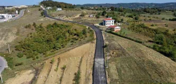 İzmit Belediyesi’nden Kulmahmut’a 800 metrelik asfalt yol