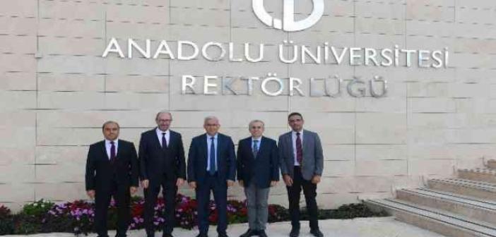 ESOGÜ Rektörü Prof. Dr. Çolak’tan Anadolu Üniversitesi’ne ziyaret