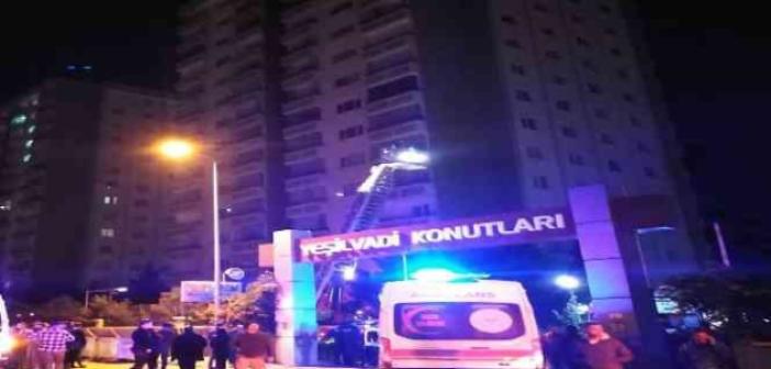 Başkent’te 14 katlı apartmanda yangın: 1 kişi öldü, 2 itfaiye eri dumandan etkilendi