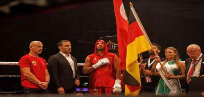 WBA kıtalararası şampiyonu Hüseyin Cinkara oldu