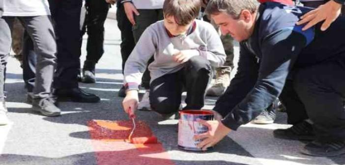 Bitlis’te “Yayalara Öncelik Duruşu Hayata Saygı Duruşu” kampanyası