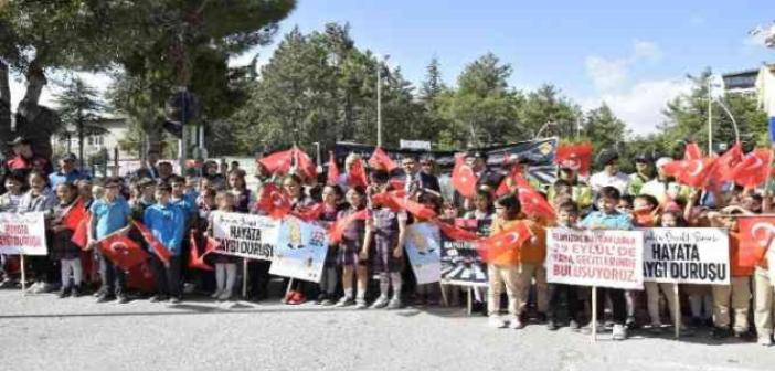 Burdur’da, 'Yayalara Öncelik Duruşu, Hayata Saygı Duruşu' etkinliği