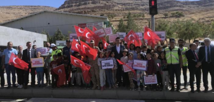 Derik'te Trafikte yaya öncelliğine dikkat çekmek için etkinlik düzenlendi