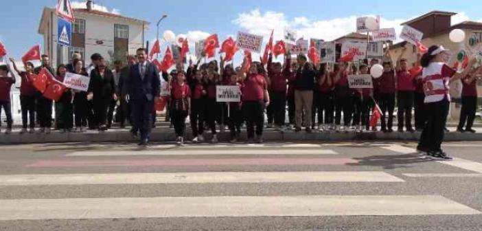 Öğrenciler yaya önceliğine dikkat çekti