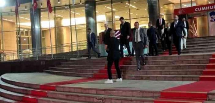 Altılı Masa liderleri ikinci turun ilk toplantısının ardından CHP Genel Merkezi’nden ayrıldı