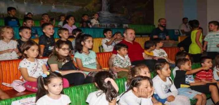 Yalova Belediyesi’nden çocuklara tiyatro etkinliği