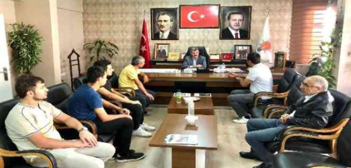 AK Parti İl Başkanı Altınsoy vatandaşları dinliyor