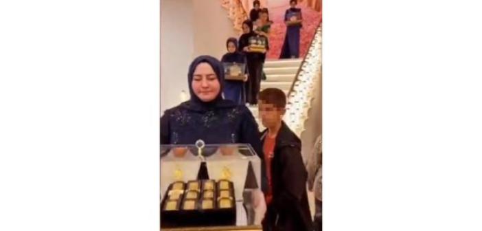 Geline takılan altın ve setlerin görüntüsü dikkat çekti