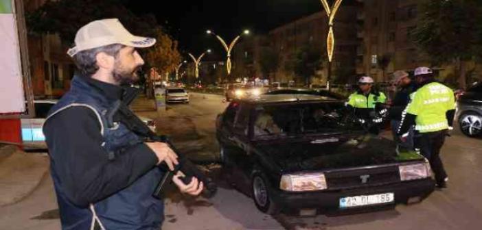 Aksaray’da polis uzun namlulu silahlarla ‘şok’ uygulama yaptı
