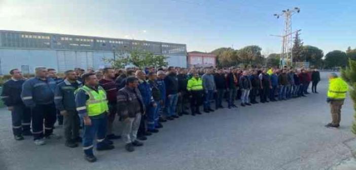 Somalı madenciler Amasra’daki şehit madenciler için saygı duruşunda bulundu