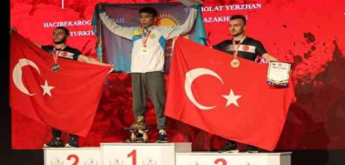 Kağıtspor, Dünya Bilek Güreşi Şampiyonası’ndan 9 madalya ile döndü