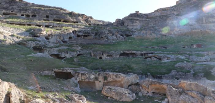 VİDEO - Hasankeyf'te Artuklu dönemine ait su şebekesi tespit edildi