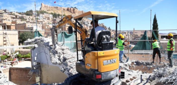Tarihi Mardin, betonarme binalardan kurtarılıyor
