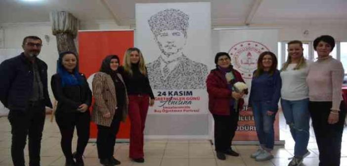 Burdur’da 404 öğretmen Atatürk portresinde buluştu