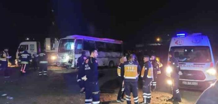 Diyarbakır’da polis aracı kaza yaptı: 17 hafif yaralı