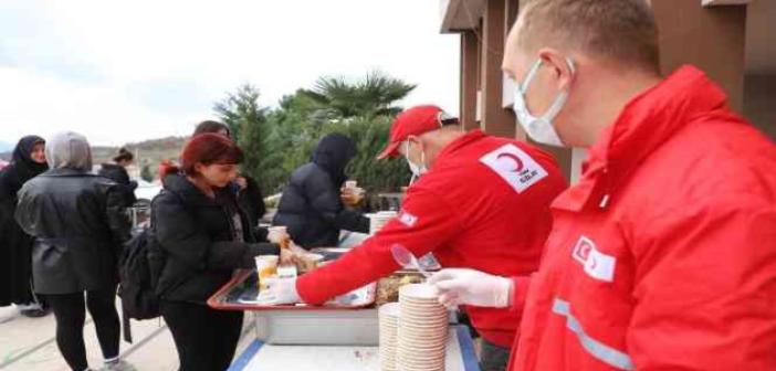 Kızılay 20 bin kişilik sıcak yemek dağıtımı yaptı