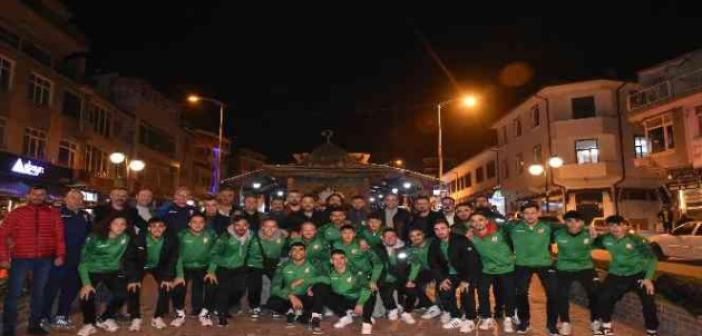 Tosyaspor’da yöneticiler ve futbolcular moral yemeğinde buluştu