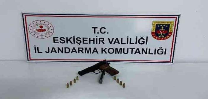 El yapımı tabanca ele geçirildi