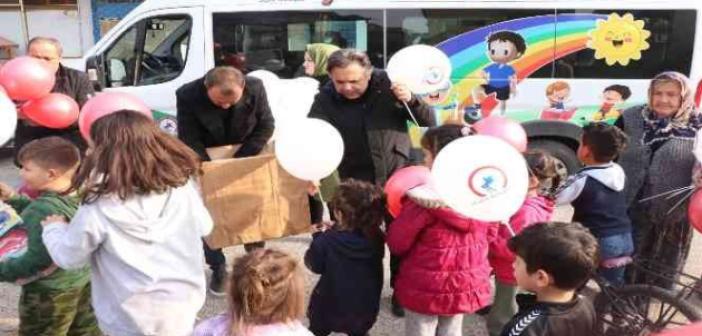 Depremin sarstığı çocuklara sevgi eli