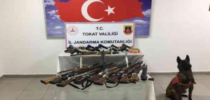 Silah kaçakçılığı operasyonunda adeta cephanelik çıktı: 16 gözaltı