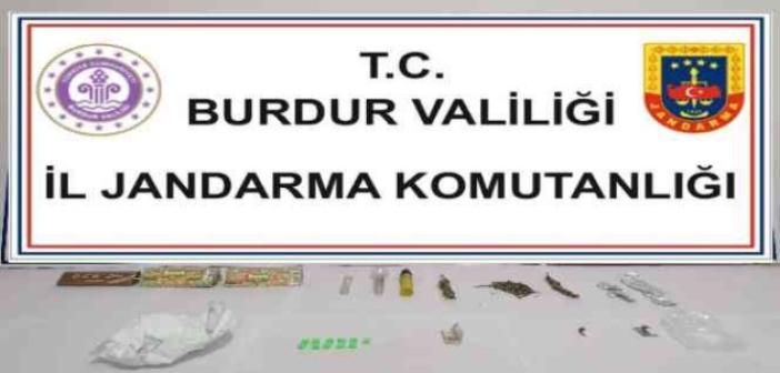 Burdur’da uyuşturucu madde kullanan 3 kişiye işlem yapıldı
