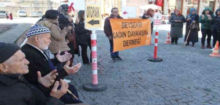 Kadınlar koca cinayetine kurban giden Ece’yi ölüm yıldönümünde andı