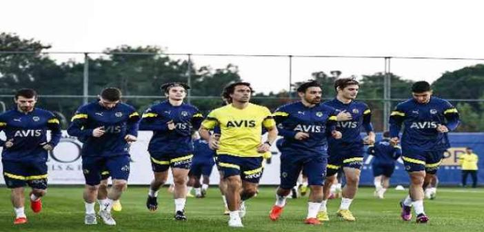 Fenerbahçe, Antalya’daki ilk çalışmasını yaptı