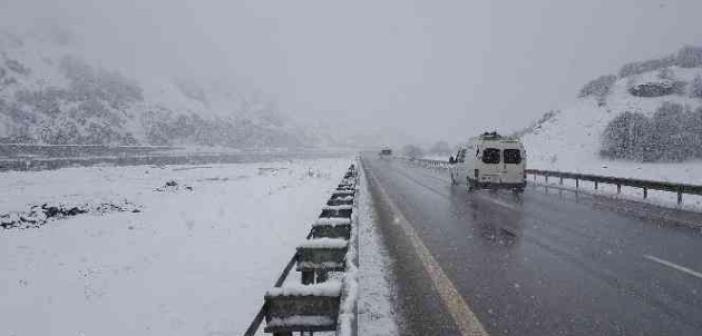 Doğu Anadolu’nun yüksek kesimlerinde kar yağışı