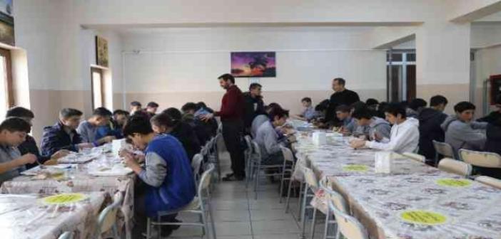 Bayburt’ta 3 bin 600 öğrenciye ücretsiz yemek desteği