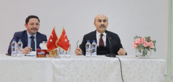 Vali Demirtaş, Nusaybin'de STK, muhtarlar ve vatandaşlarla toplantı yaptı