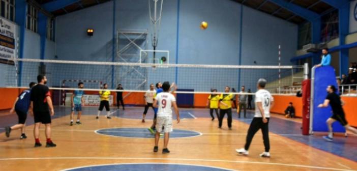 Kurumlararası Voleybol Turnuvası heyecanı başladı