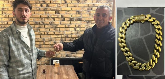 Örnek Davranış / Sahibini bulup teslim etti