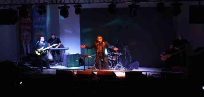 Sanatçı Ali Altay Tarsus’ta sahne aldı