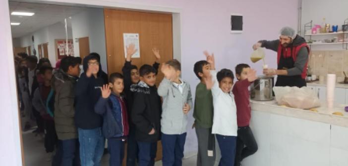 Hem karnelerini aldılar hem de çorbalarını içtiler