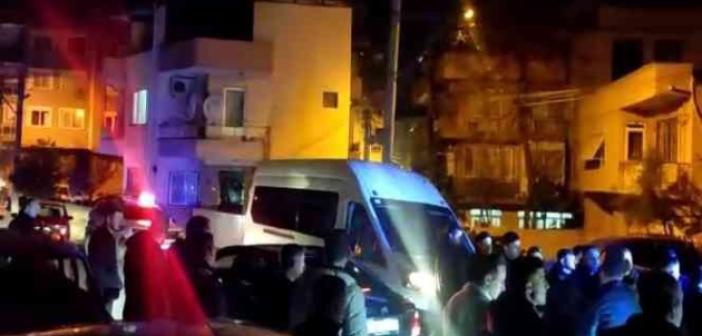 İzmir’de iki husumetli grubun bıçaklı silahlı kavgasında kan aktı: 2 ölü