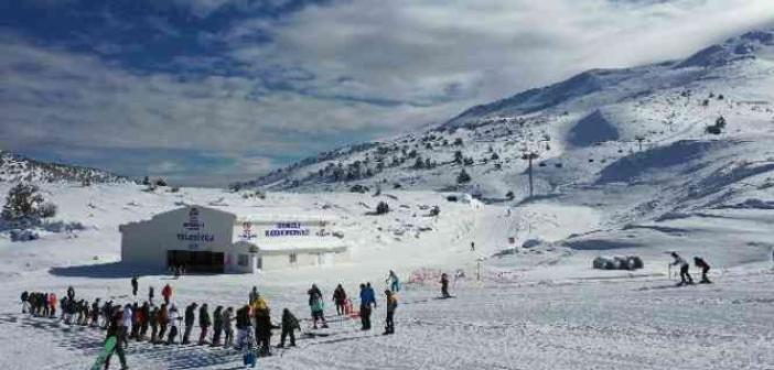 Kar kalınlığında 4. sırada olan kayak merkezi akına uğradı