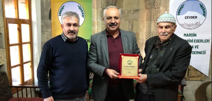 ÇEVDER’den Erginoğlu'na teşekkür plaketi