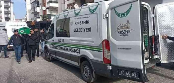 Otomobilin arka koltuğunda yaşanan her şeyi izledi