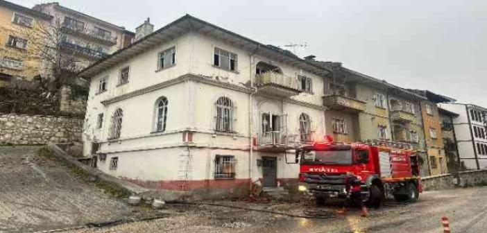 Tarihi Osmanlı Bankası binasında korkutan yangın