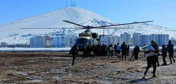 Köylere askeri helikopterlerle erzak sevkiyatı yapılıyor