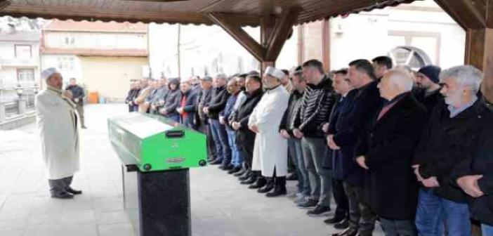 Otomobil almak için gittiği Hatay’da enkaz altında kalan genç son yolculuğuna uğurlandı