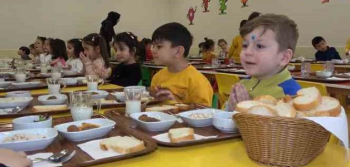Okul öncesi eğitimde "ücretsiz yemek" uygulaması başladı