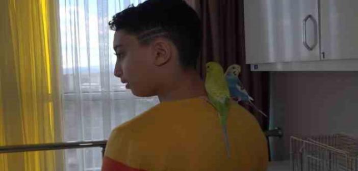 Enkazdan annesiyle kurtarılan çocuk, kuşlarını ölüme terk etmedi: "Küçük bir canın ölmesine içim razı olmadı"