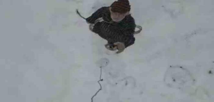 Artvin’de kar nedeniyle iletişim kurulamayan yaşlı çiftin yardımına drone yetişti