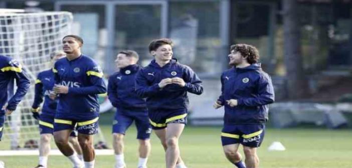 Fenerbahçe, Sevilla maçı hazırlıklarını sürdürdü