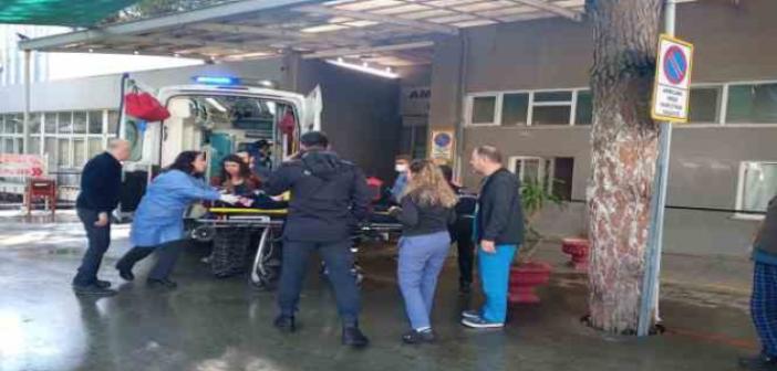 Kazaya müdahale eden sağlıkçılara otomobil çarptı: 1 ölü, 3 yaralı