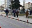 Kayseri 4.7 büyüklüğündeki depremle sallandı, vatandaşlar sokağa döküldü