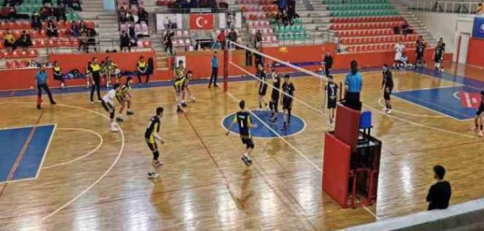 Kilis Gençlik Spor Kulübü Erkek Voleybol Takımı, Fenerbahçe’ye 3-1 yenildi